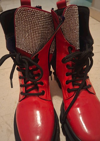 Kırmızı Deri Yüksek Topuklu Bağcıklı Bot - Görsel 2