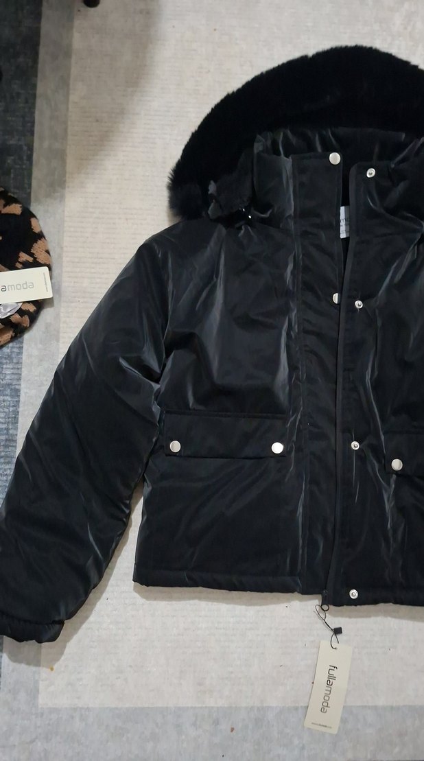 Kürklü Siyah Kadın Kışlık Mont - Görsel 3