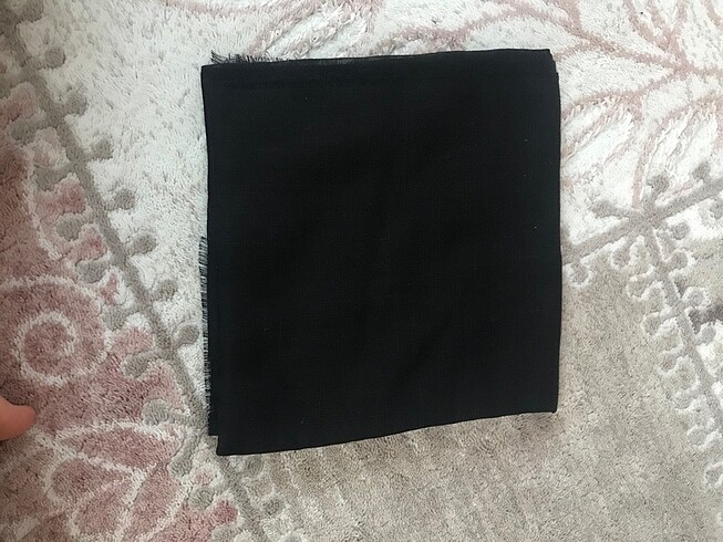 Siyah düz tülbent