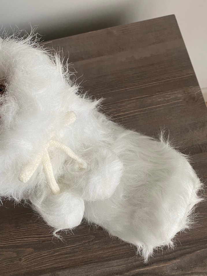 2 çift   Beyaz Kürklü Ev botu sıcacık - Görsel 4