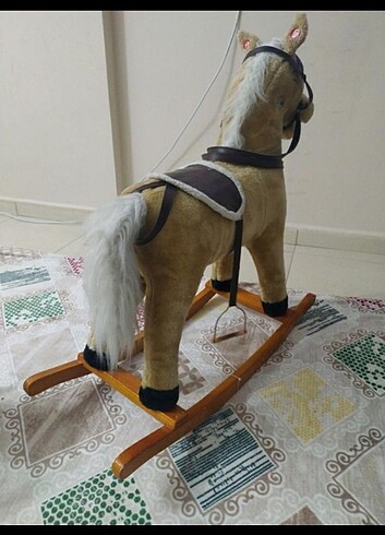 Sallanan ahşap at 