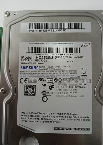 Samsung 250GB Sabit Disk ve RAM Modülleri - Görsel 2
