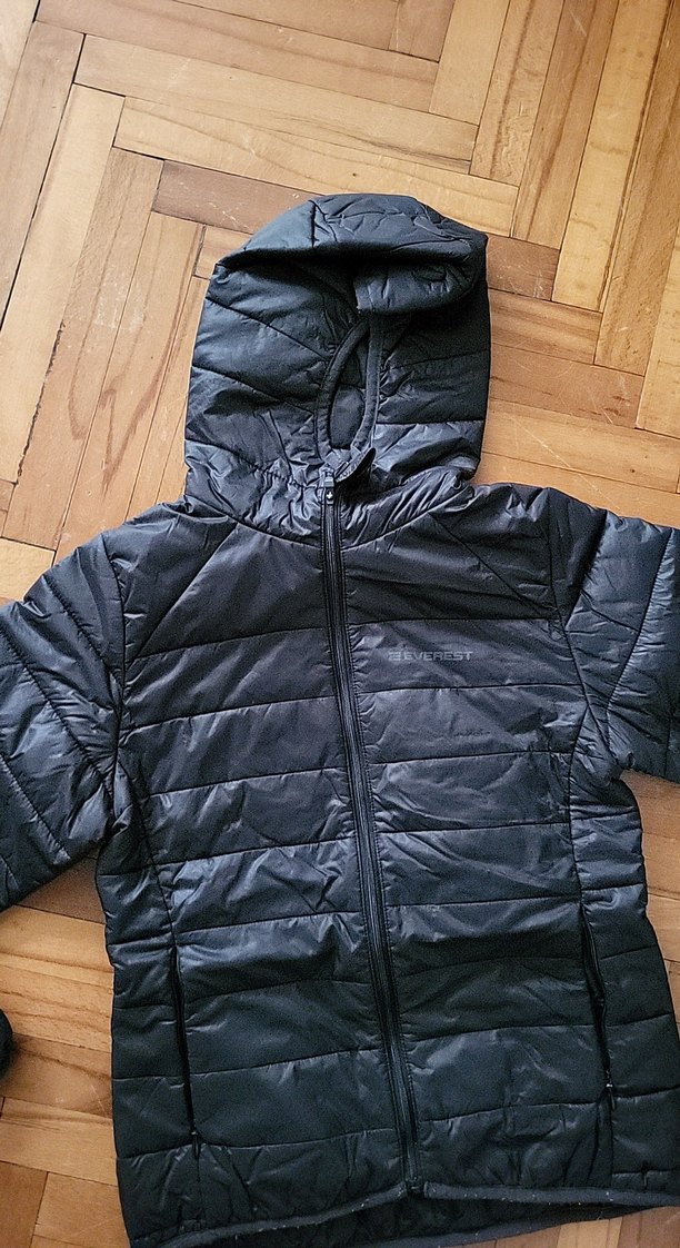 Erkek Çocuk Siyah Kapüşonlu Fermuarlı Mont - Görsel 3