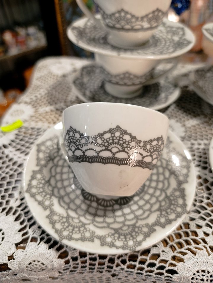 Gri Dantel Desenli Beyaz Kahve Fincan Takımı - Görsel 2