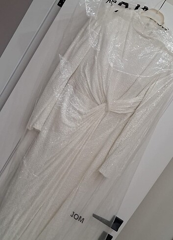 Adil Işık Nikah elbisesi