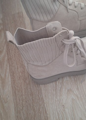 Gri Süet Kadın Dolgu Topuk Bot - Görsel 3