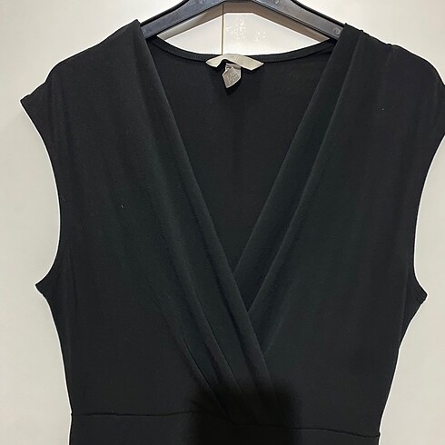 H&M Siyah midi boy kolsuz elbise
