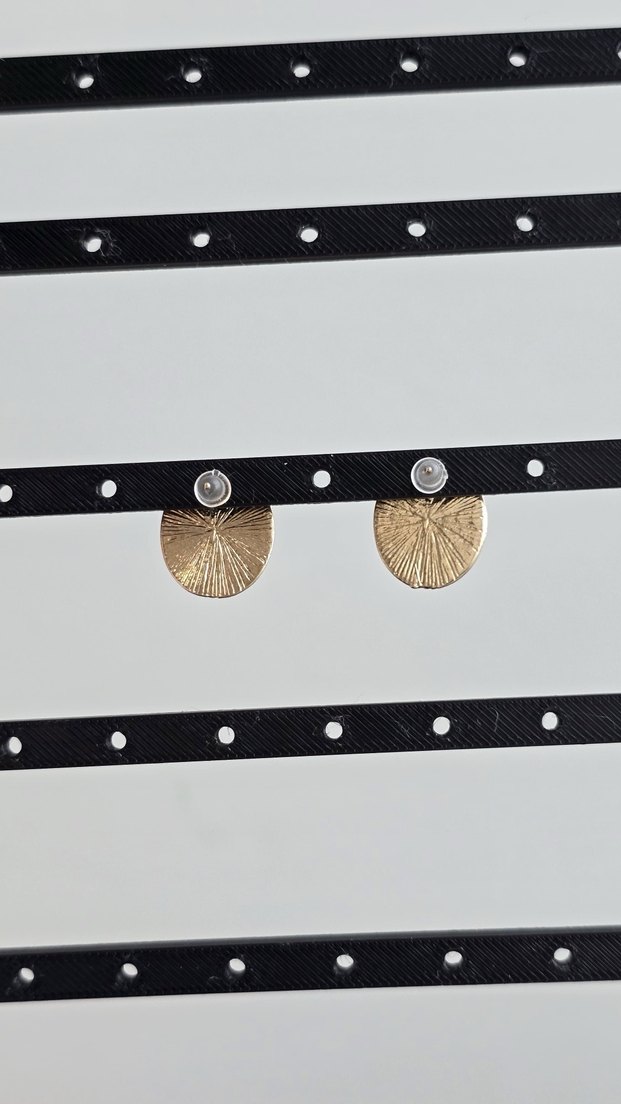 Bordo Düğmeli Midi Küpe - Görsel 4