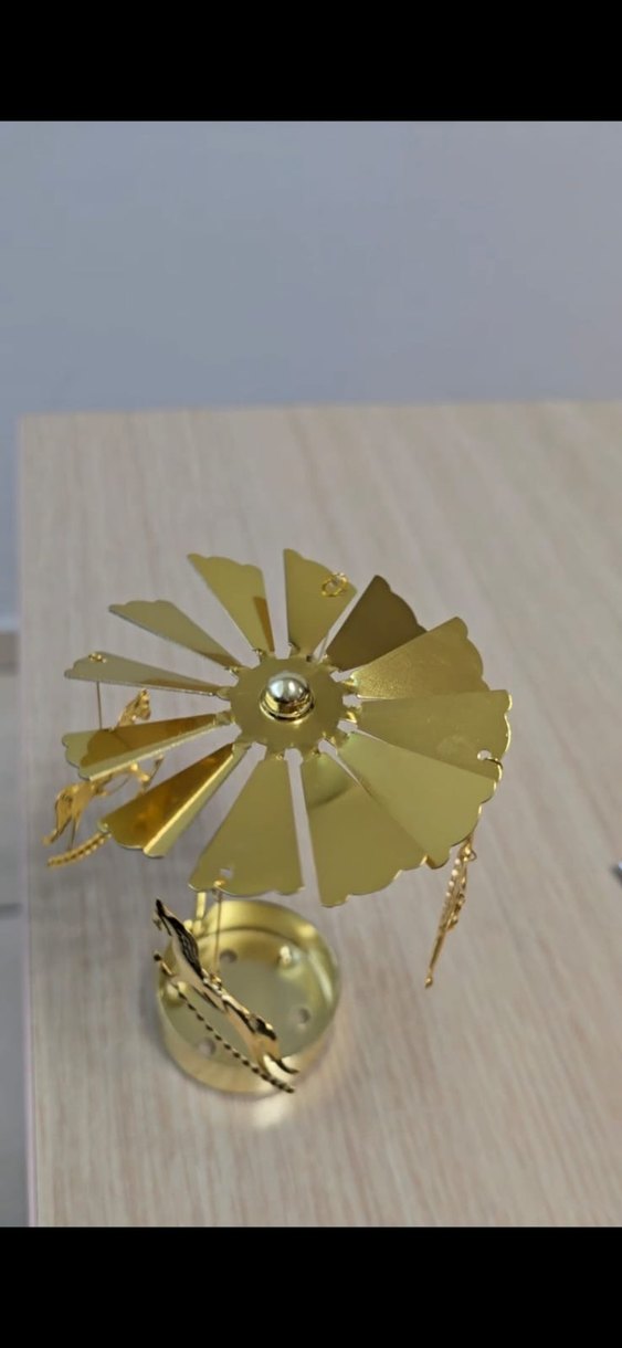 Altın Renkli Dönen Atlı Karınca Mumluk - Görsel 2