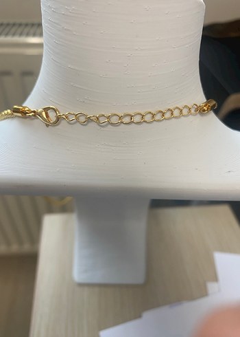 Zincir Detaylı Altın Renk Midi Kolye - Görsel 4