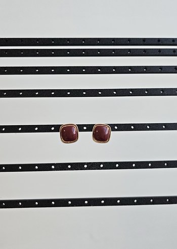 Bordo Düğmeli Midi Küpe - Görsel 2