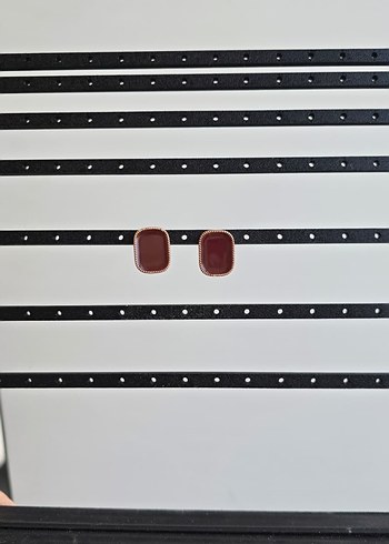 Bordo Düğme Küpe - Görsel 3