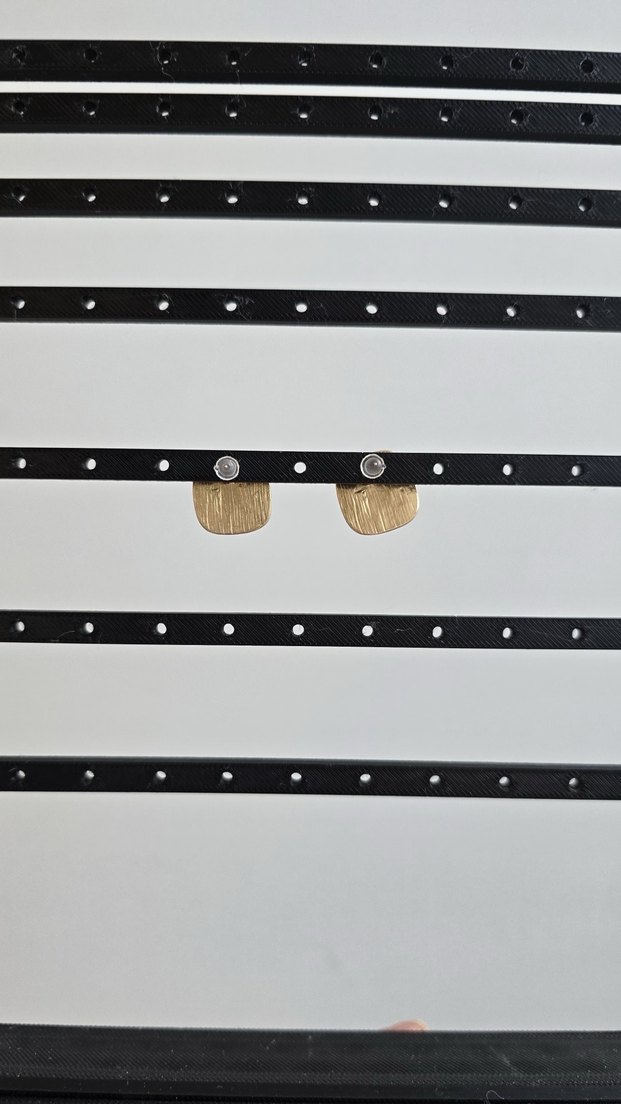 Bordo Düğme Küpe - Görsel 2