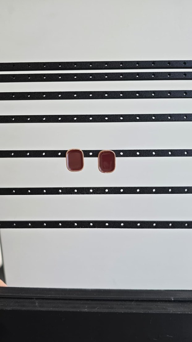 Bordo Düğme Küpe - Görsel 3