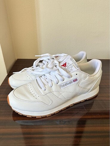 40 Beden Orijinal reebok spor ayakkabı