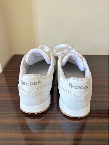 40 Beden beyaz Renk Orijinal reebok spor ayakkabı