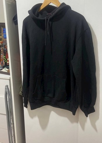 Siyah Kapüşonlu Rahat Kesim Sweatshirt