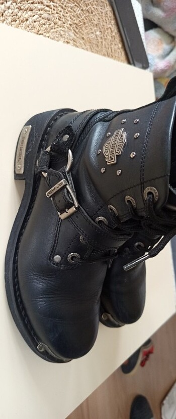 38,5 Beden siyah Renk Harley Davidson marka tertemiz bot