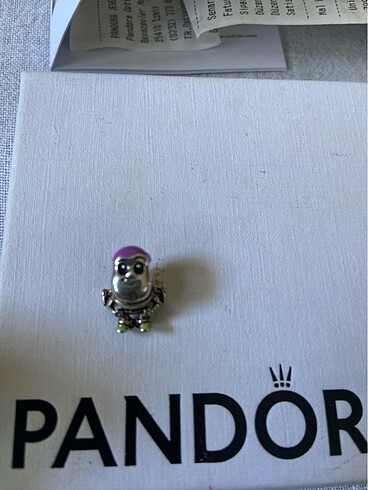 Beden Pandora charm