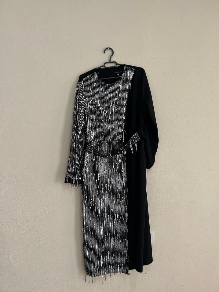 Uzun Kollu Drapeli Siyah Gotik Elbise - Görsel 2