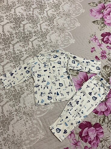 Erkek bebek pijama takımı
