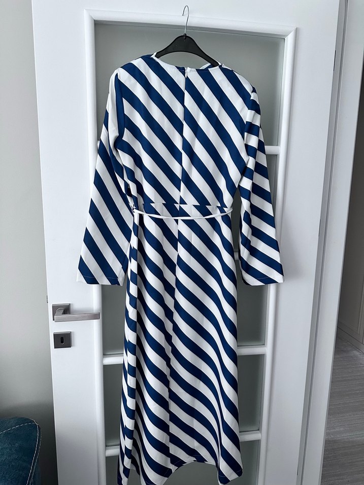 Uzun Kollu Çizgili Kadın Elbise - Görsel 3