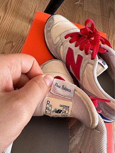 New Balance İki ayskkabı orijinal