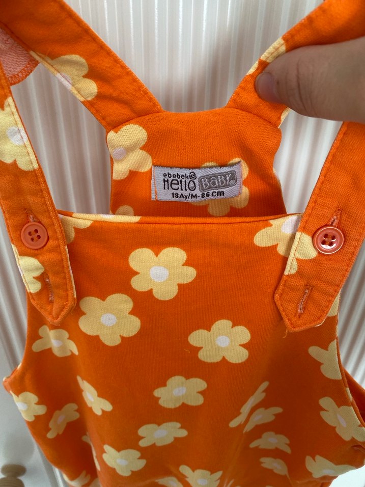 Kız Çocuk Turuncu Çiçekli Fırfırlı Tulum - Görsel 2