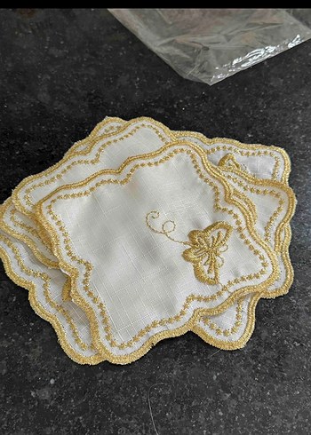 Beyaz Nakışlı kahve mendili - Görsel 2