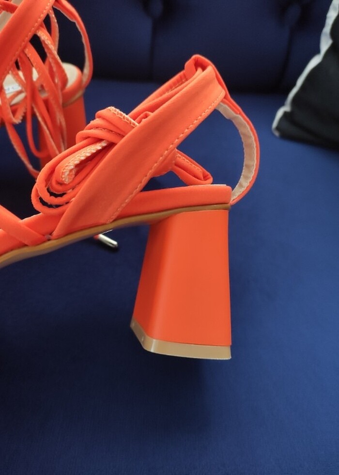 Topuklu ayakkabı - Görsel 2