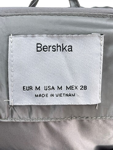 m Beden gri Renk Bershka Mont %70 İndirimli.