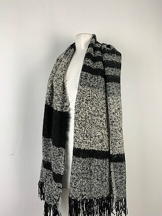 Beden H&M Atkı %70 İndirimli.