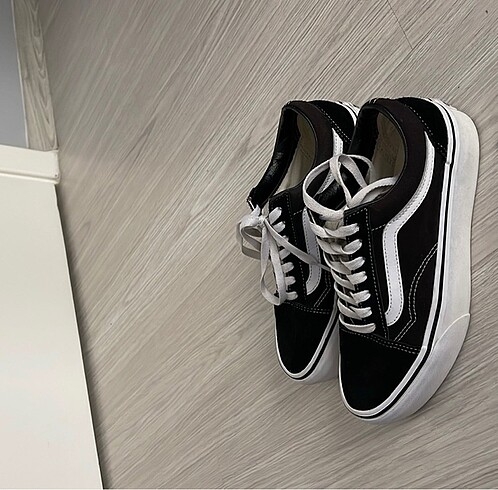 Platform vans
