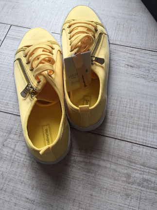 38 Beden sarı Renk Stradivarius Sneakers