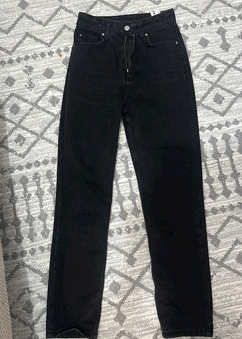 Zincir Detaylı Siyah Yılan Baskılı Kadın Kot - Görsel 2