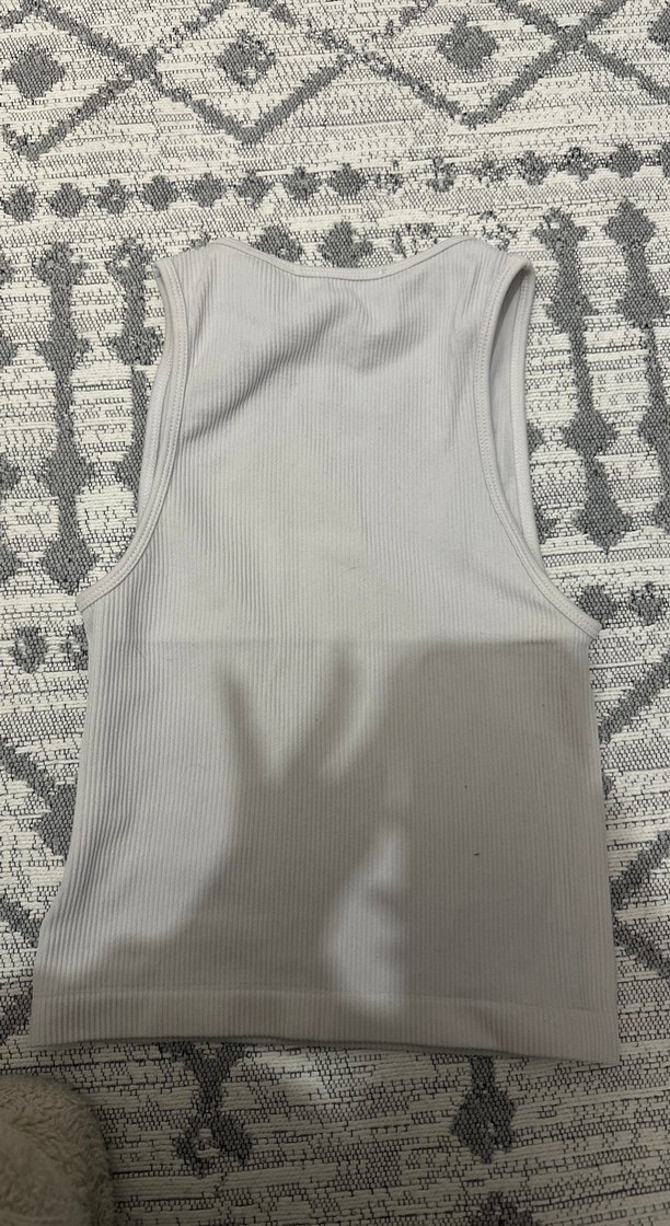 Beyaz Yüksek Yakalı Kadın Atlet - Görsel 2