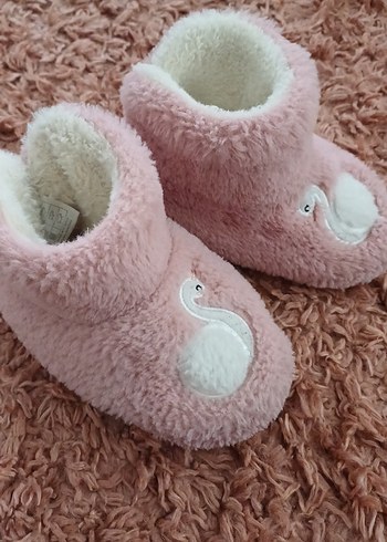 Kızlar için Pembe Nakışlı Sıcak Ev Terliği - Görsel 2