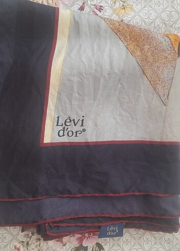 Levidor marka kadın eşarp - Görsel 3