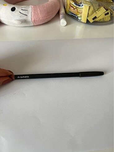 mac dudak kalemi naked liner