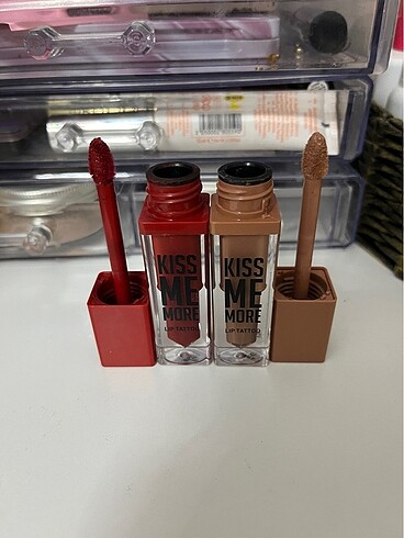 Beden kırmızı Renk flormar kiss me more 02,11