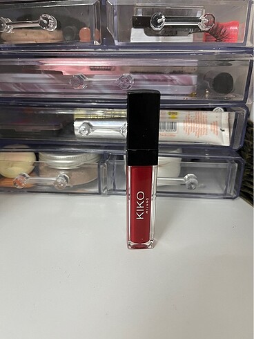 kiko MAGNETIC ATTRACTION LIQUID LIP COLOUR ruj