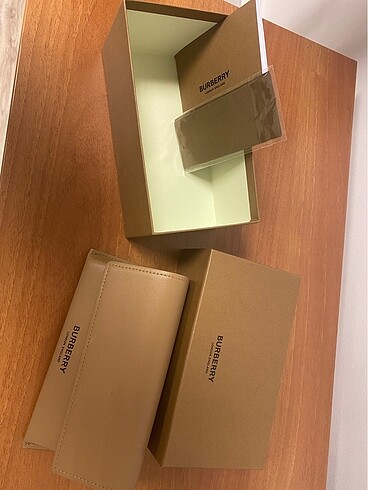 Burberry gozluk kutusu