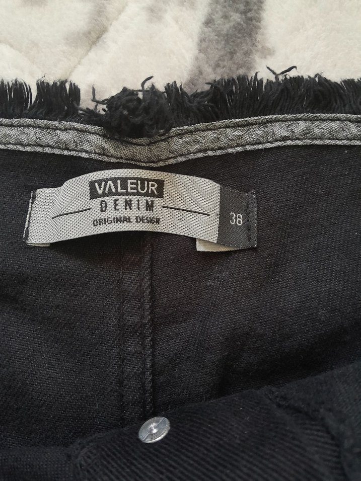 Düğmeli Siyah  Regular Fit Kot - Görsel 4