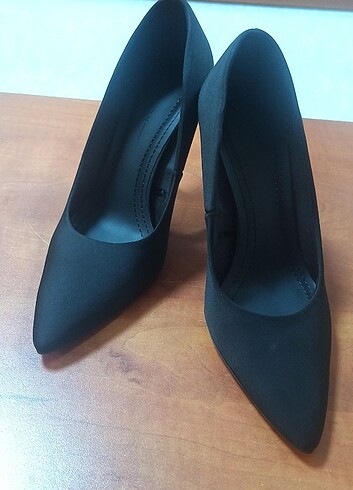 35 Beden siyah Renk Bershka topuklu ayakkabı 