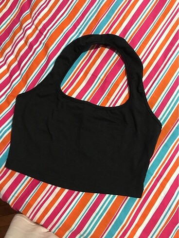 halter yaka crop