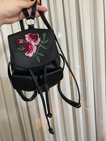Bershka mini çanta
