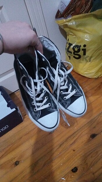 Siyah Converse