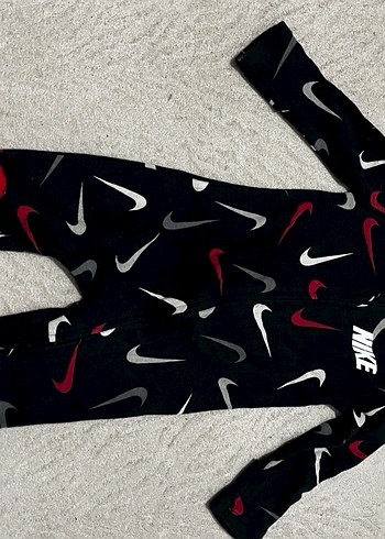 Nike Siyah Baskılı Fermuarlı uyku tulumu - Görsel 2