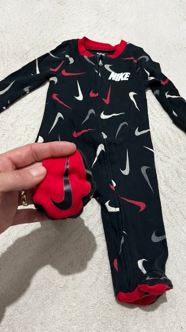 Nike Siyah Baskılı Fermuarlı uyku tulumu - Görsel 4