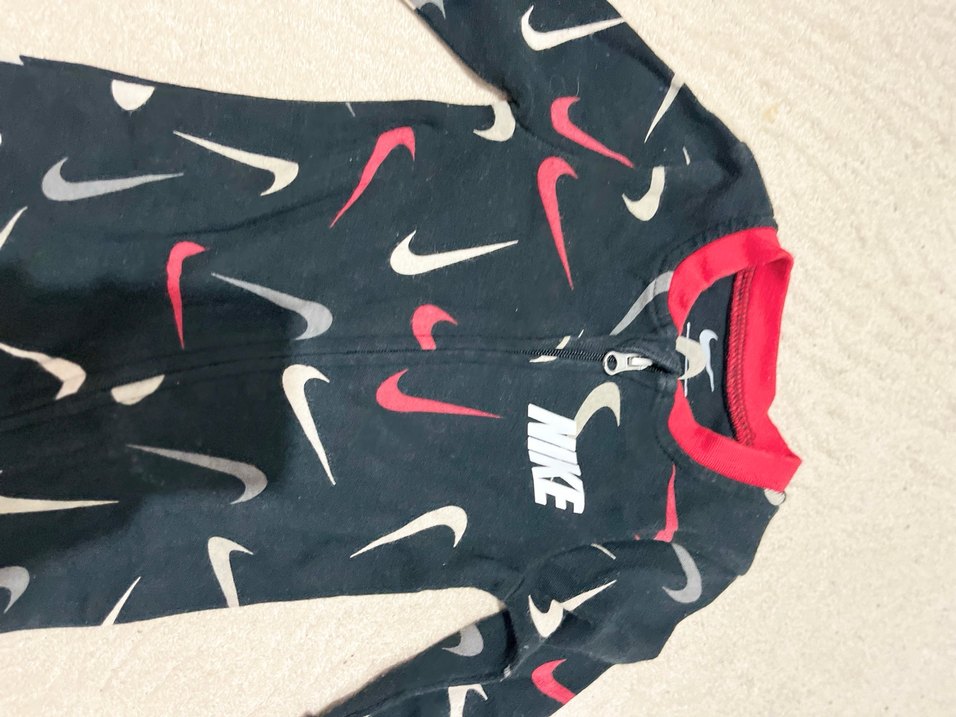 Nike Siyah Baskılı Fermuarlı uyku tulumu - Görsel 3